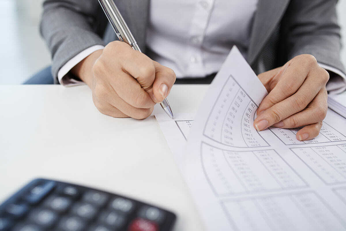 a virtual assistant doing bookkeeping for real estate broker